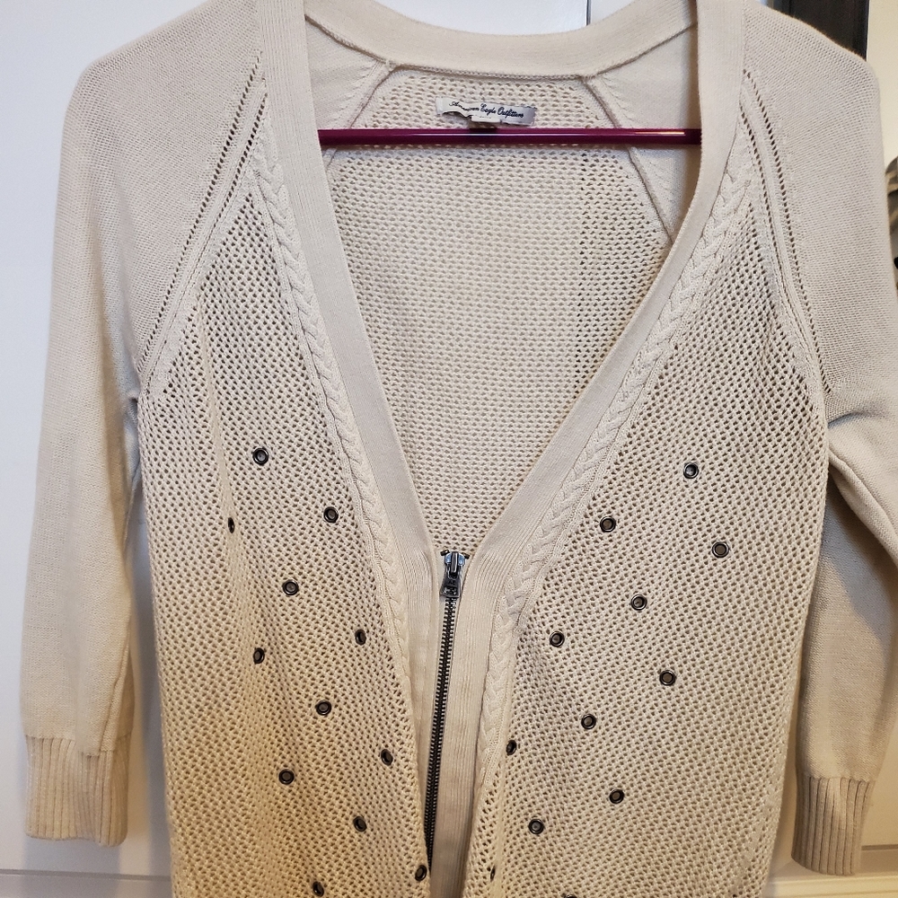 American Eagle 3/4 sleeve sweater